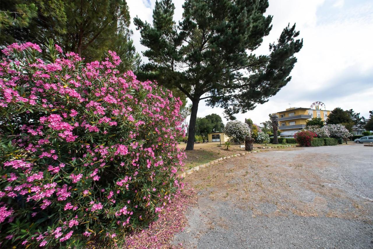 Hotel Sabatino Follonica Exterior foto